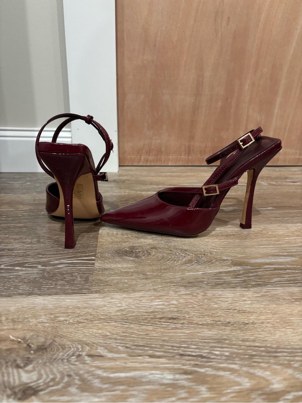 Women's Patent Pointed-Toe Strappy Heels in Burgundy - Picture 4 of 4